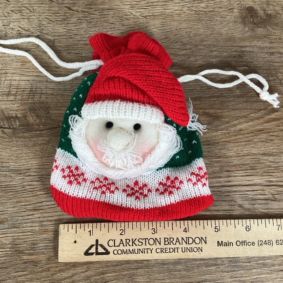 Lot Of 6 Christmas Holiday Santa/Snowman/Bear Knit Drawstring Gift Bag - Picture 6 of 13